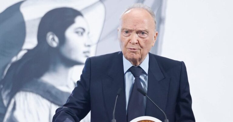 Alejandro Gertz Manero renuncia como titular de la Fiscalía General de la República