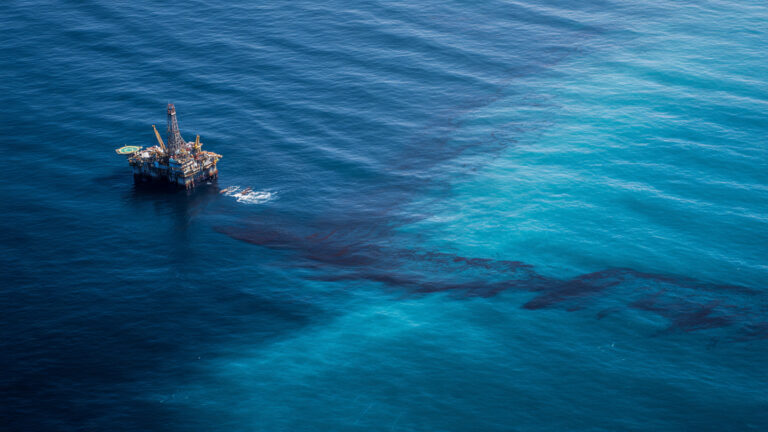 photojournalism-shot-on-200mm-lens-f56-deep-depth-