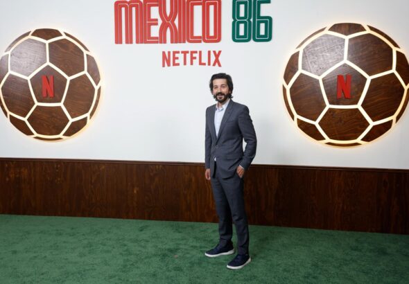 Diego Luna cuestiona honorabilidad de la FIFA ante estreno de México 86